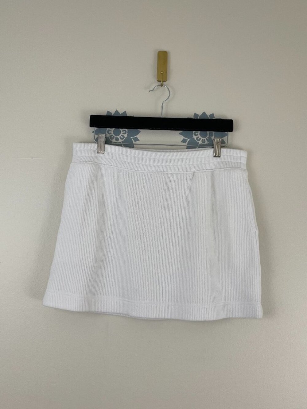 Aerie Wonder Rib Knit Pull On Mini Skirt in White Size Large